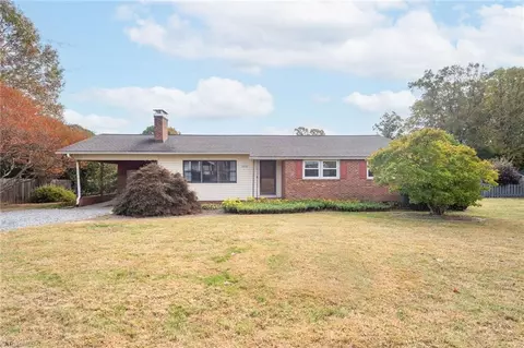 3612 Edgefield Rd, Greensboro, NC 27409