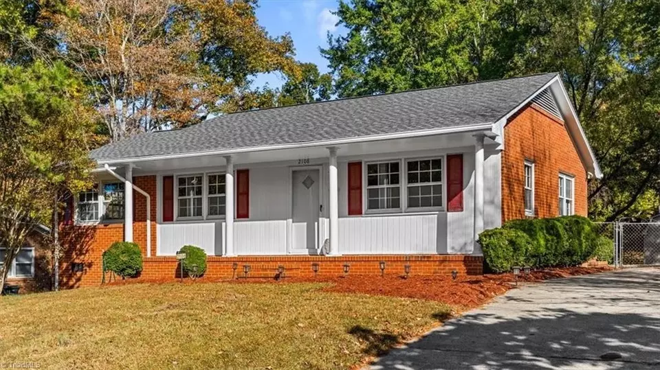 Exterior - 2108 Carpenter St, Greensboro, NC 27403 photo 3 of 7