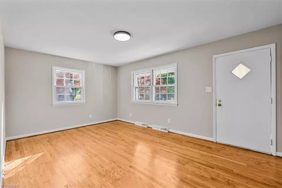 Living - 2108 Carpenter St, Greensboro, NC 27403 photo 3 of 3