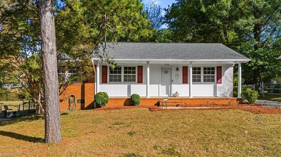 Exterior - 2108 Carpenter St, Greensboro, NC 27403 photo 2 of 7