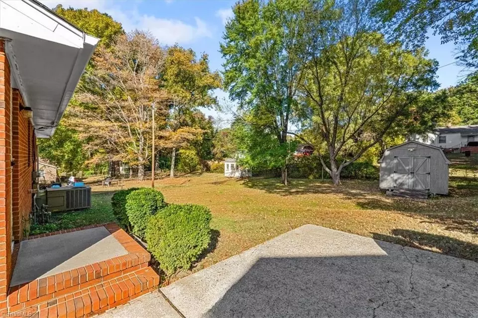 Exterior - 2108 Carpenter St, Greensboro, NC 27403 photo 5 of 7