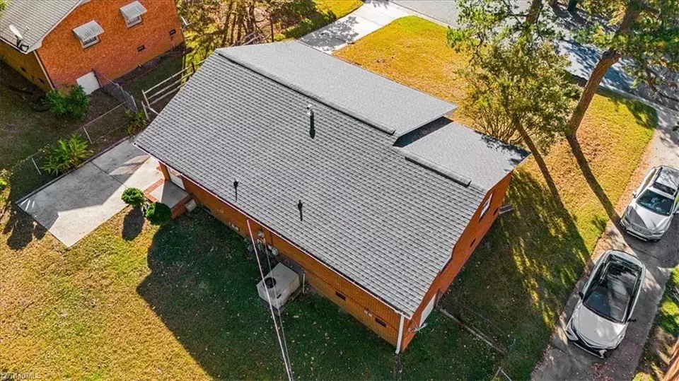 View/Area - 2108 Carpenter St, Greensboro, NC 27403 photo 3 of 13