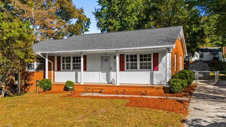 Exterior - 2108 Carpenter St, Greensboro, NC 27403 photo 4 of 7