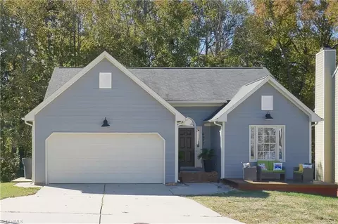 4917 Crofton Springs Ct, Greensboro, NC 27407