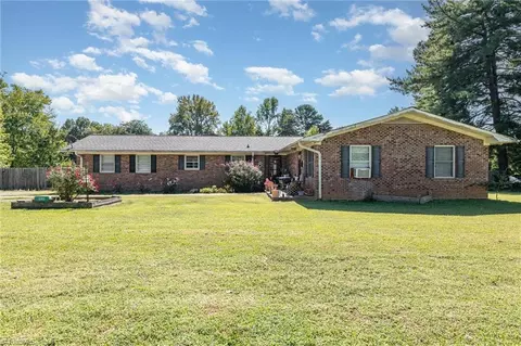 6203 Hagan Stone Park Rd, Pleasant Garden, NC 27313