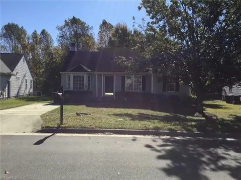 211 Old Treybrooke Dr, Greensboro, NC 27406