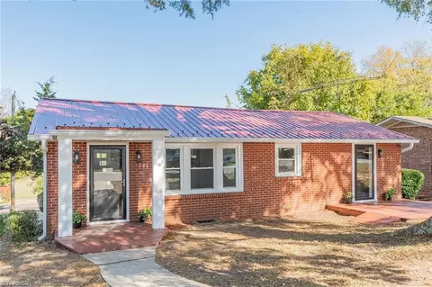 101 Booker Ave, Lexington, NC 27292