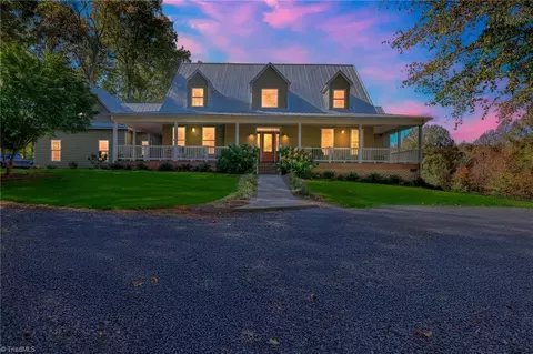 153 Finn Hollow Ln, Advance, NC 27006