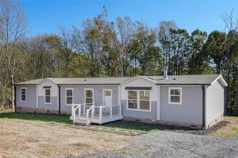 3673 Us Highway 220 Bus, Stoneville, NC 27048