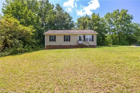 353 Hill St, Winston Salem, NC 27107