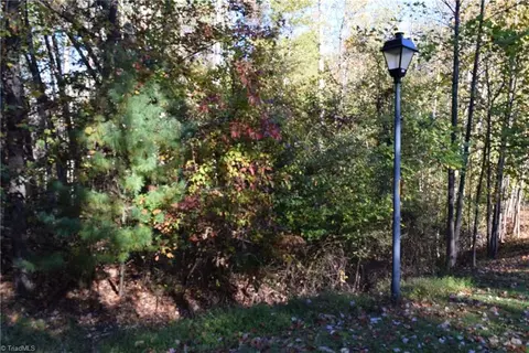 00 Turning Leaf Dr, Mount Airy, NC 27030