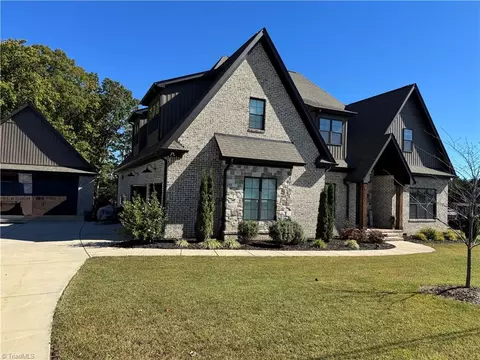 4262 Bridgehead Rd, Kernersville, NC 27284