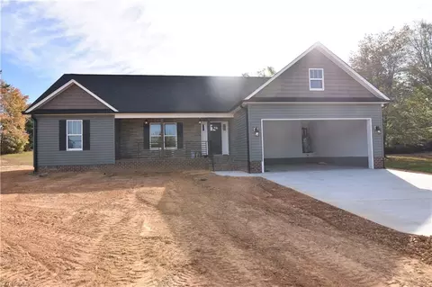 2517 Denton Rd, Thomasville, NC 27360