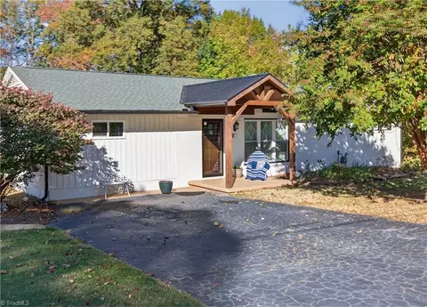 3601 Innwood St, High Point, NC 27265