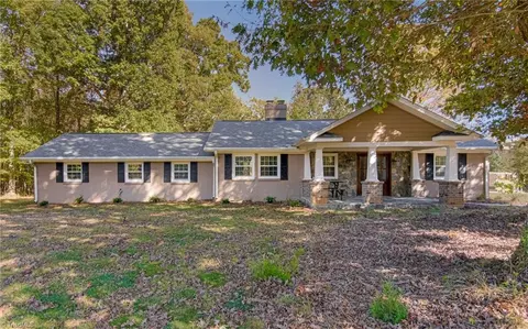 3219 Jidemi Rd, Greensboro, NC 27406