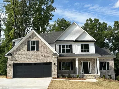 282 Heatherwood Dr, Winston Salem, NC 27107