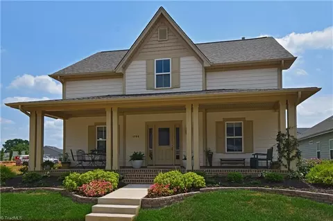 1628 Cross Village Ave, Kernersville, NC 27284