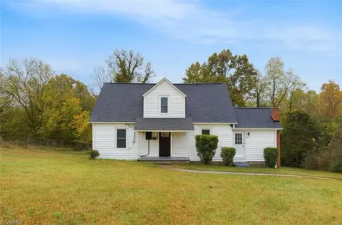 301 Brown St, Thomasville, NC 27360