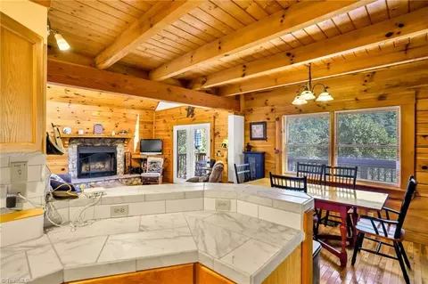 Dining - 849 River Ridge Rd, Boone, NC 28607 photo 3 of 3