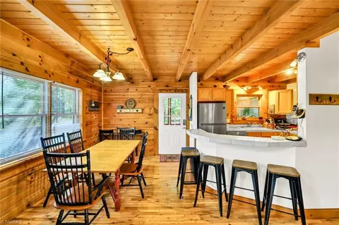 Dining - 849 River Ridge Rd, Boone, NC 28607 photo 2 of 3