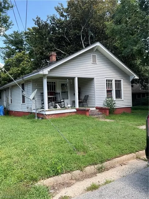 123 Green Ct, Greensboro, NC 27407