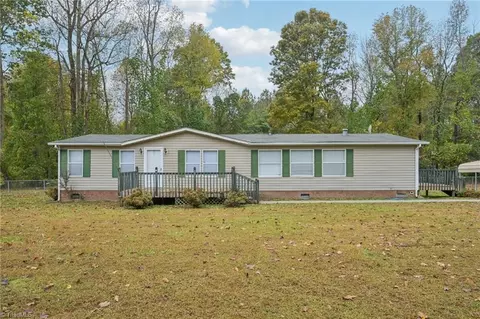 5108 Prudencia Dr, Mcleansville, NC 27301