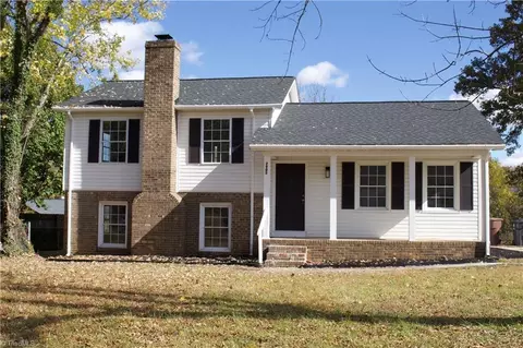 2903 Woodhill Ln, Greensboro, NC 27406