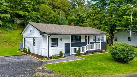 358 Dogget Rd, West Jefferson, NC 28694