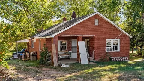 1901 Elm St S, High Point, NC 27260