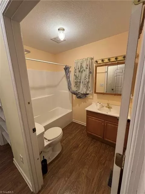 Bath - 380 Huffman River Ln, Purlear, NC 28665 photo 1 of 2