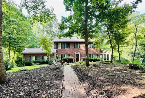 275 Ivy Ln, Wilkesboro, NC 28697