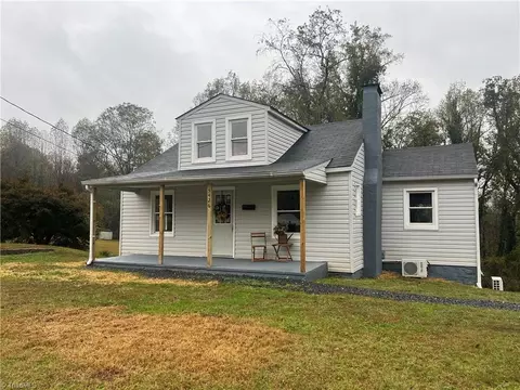 5426 Cedarbrook Rd, Jonesville, NC 28642