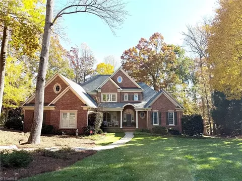 19 Captains Pt, Greensboro, NC 27455