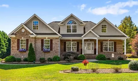 5006 Millpoint Rd, Greensboro, NC 27406