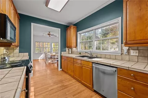 Kitchen - 1040 Sycamore St, King, NC 27021 photo 3 of 4