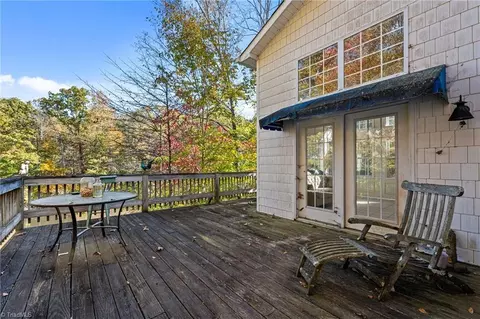 Exterior - 1040 Sycamore St, King, NC 27021 photo 4 of 7