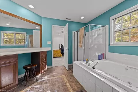 Bath - 1040 Sycamore St, King, NC 27021 photo 2 of 4