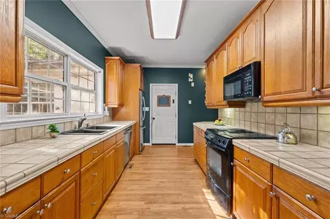 Kitchen - 1040 Sycamore St, King, NC 27021 photo 1 of 4