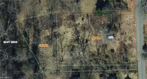 209 River St, East Bend, NC 27018