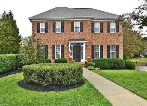 543 Hiddenbrooke Dr N, Advance, NC 27006
