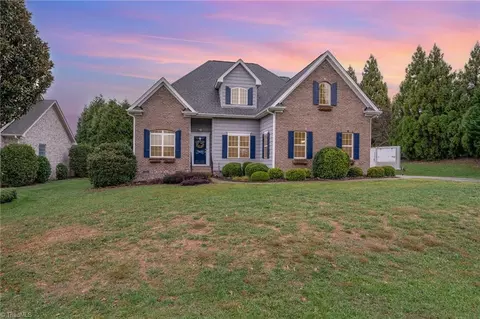 7600 Cedar Chase Dr, Greensboro, NC 27455