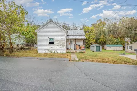 322 Bristol St, Lexington, NC 27292