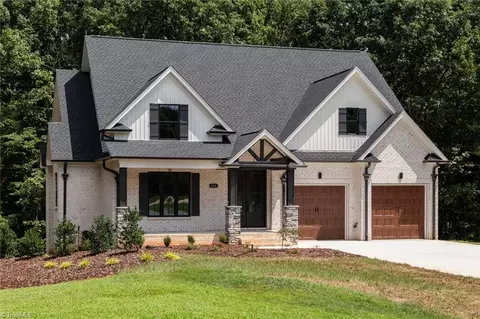 153 Turtle Bay Ct, Winston Salem, NC 27107