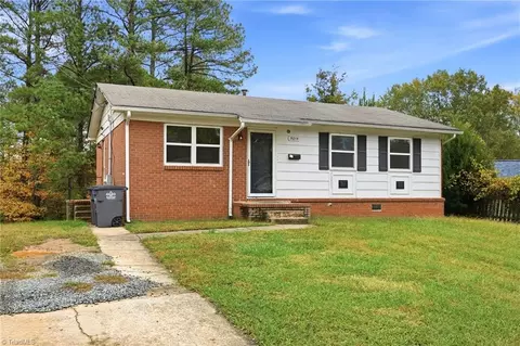 5015 Farmoor Cir, Winston Salem, NC 27105