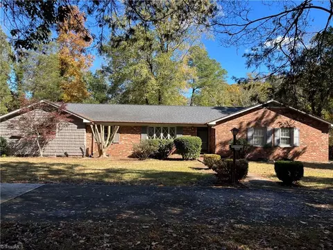 5506 Wayne Rd, Greensboro, NC 27407