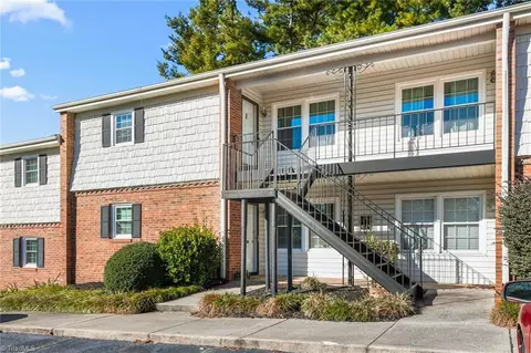 208 Northpoint Ave #I, High Point, NC 27262