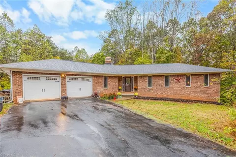 2044 Brims Grove Rd, Pinnacle, NC 27043