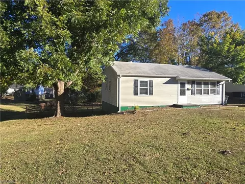 2302 Mckinney St, Burlington, NC 27217