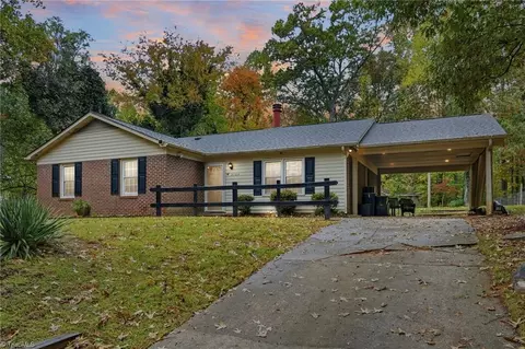 2104 Brickhaven Dr, Greensboro, NC 27407