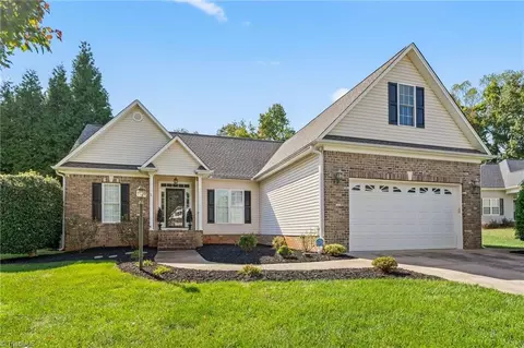 106 Stonegate Ct, Reidsville, NC 27320